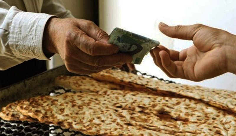 نان سهمیهبندی میشود؛ هر نفر یک عدد سنگک! نان سهمیهبندی میشود؛ هر نفر یک عدد سنگک!